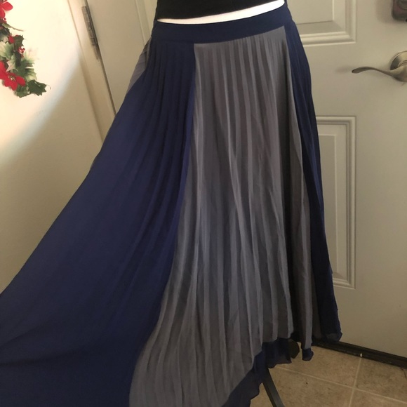 Colorblock Midi Skirt by Romeo and Julie Couture - Picture 3 of 4